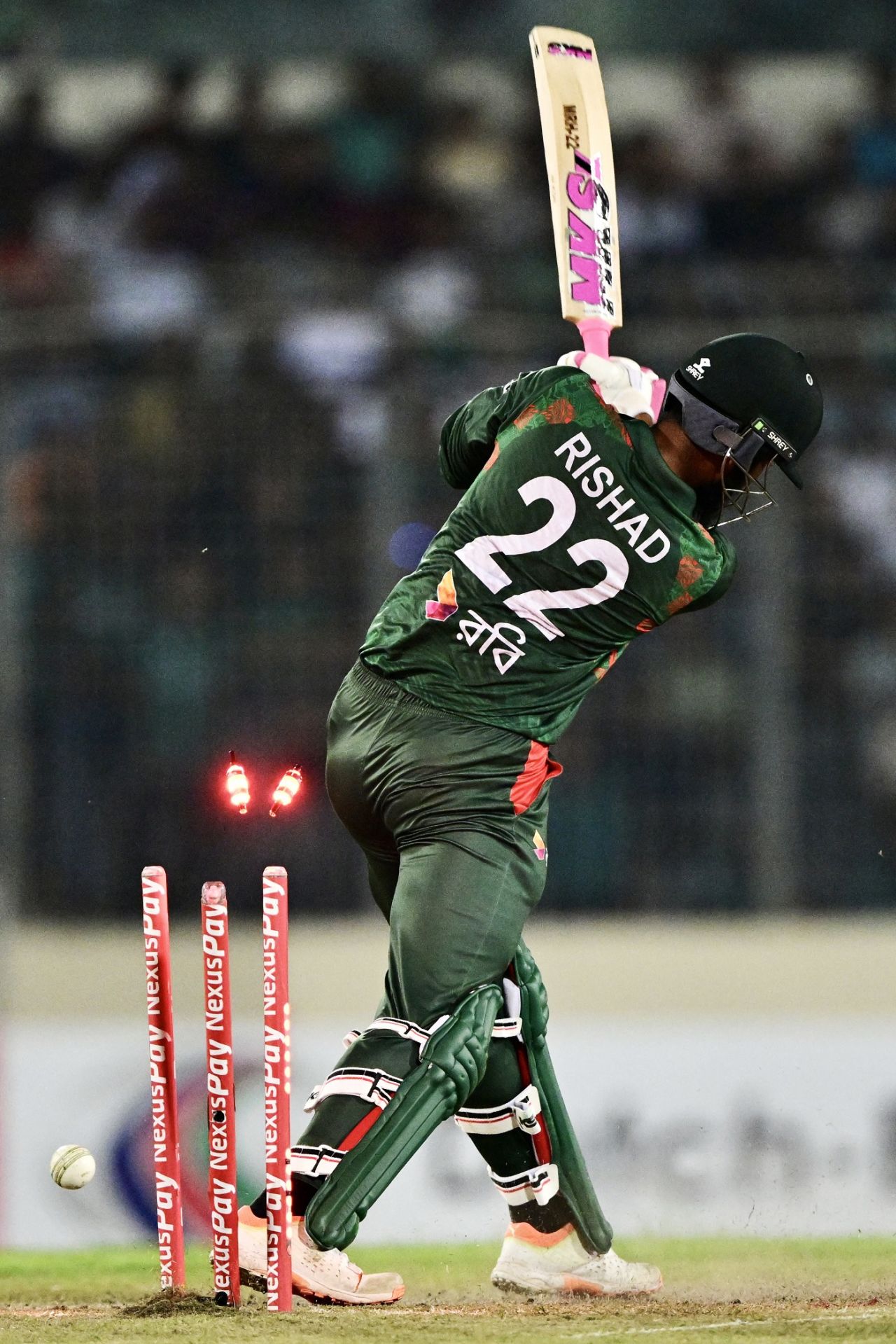 Rishad Hossain was bowled as Bangladesh collapsed, Bangladesh vs Zimbabwe, 4th T20I, Dhaka, May 10, 2024
