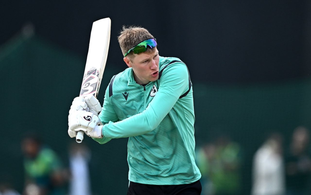 Harry Tector warms up for the game, Ireland vs Pakistan, 2nd T20I, Dublin, May 12, 2024
