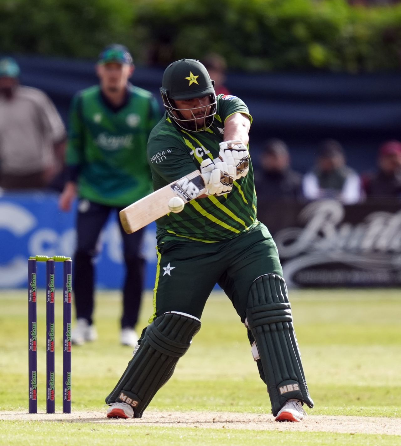 Azam Khan finished off the chase, Ireland vs Pakistan, 3rd T20I, Dublin, May 14, 2024