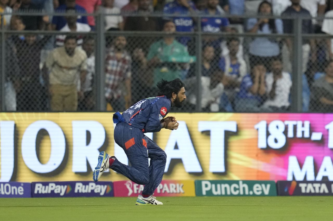 Krunal Pandya's sprinting catch from long-off dismissed Dewald Brevis, Mumbai Indians vs Lucknow Super Giants, IPL 2024, Mumbai, May 17, 2024