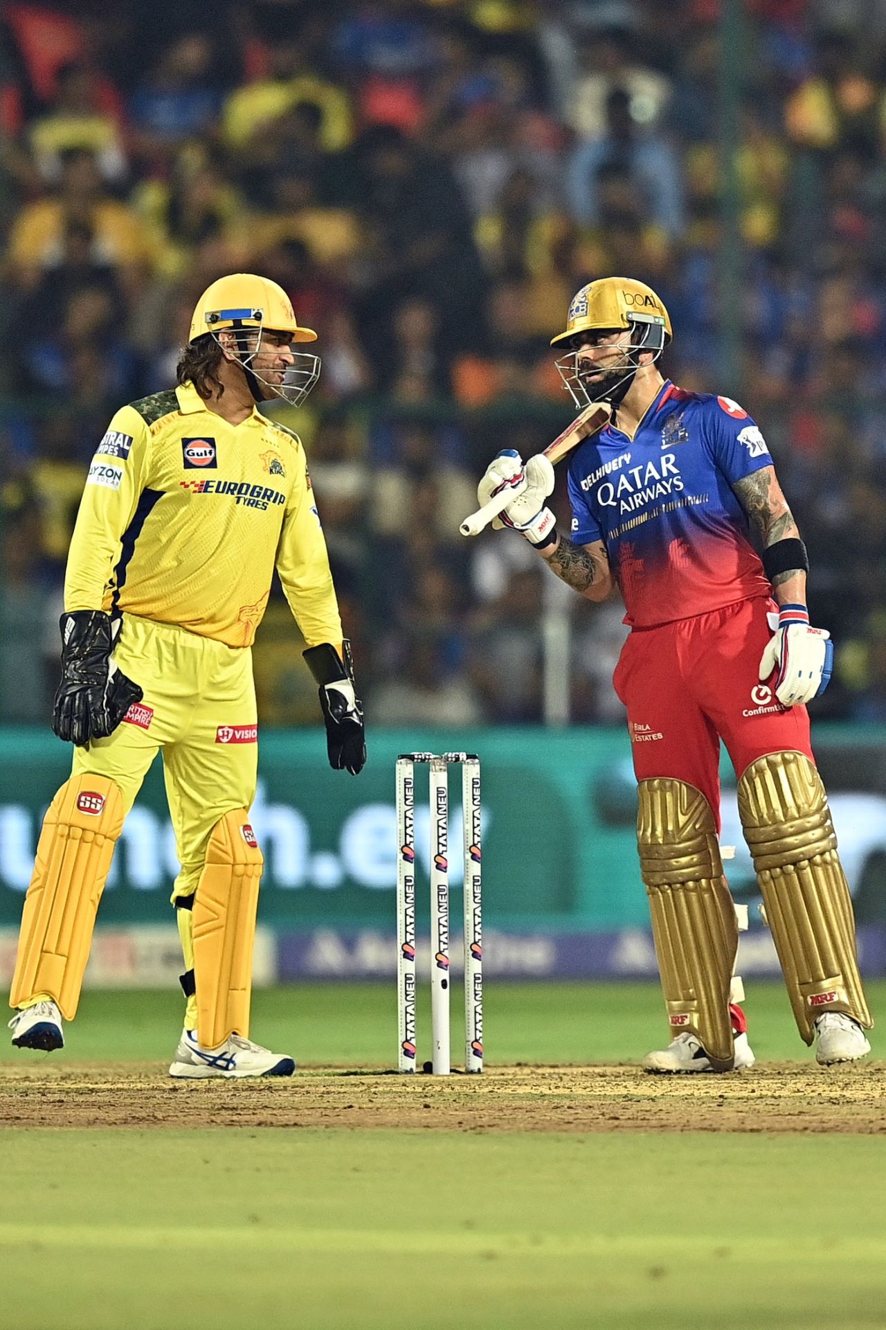 What could they be talking about?, Royal Challengers Bengaluru vs Chennai Super Kings, IPL 2024, Bengaluru, May 18, 2024