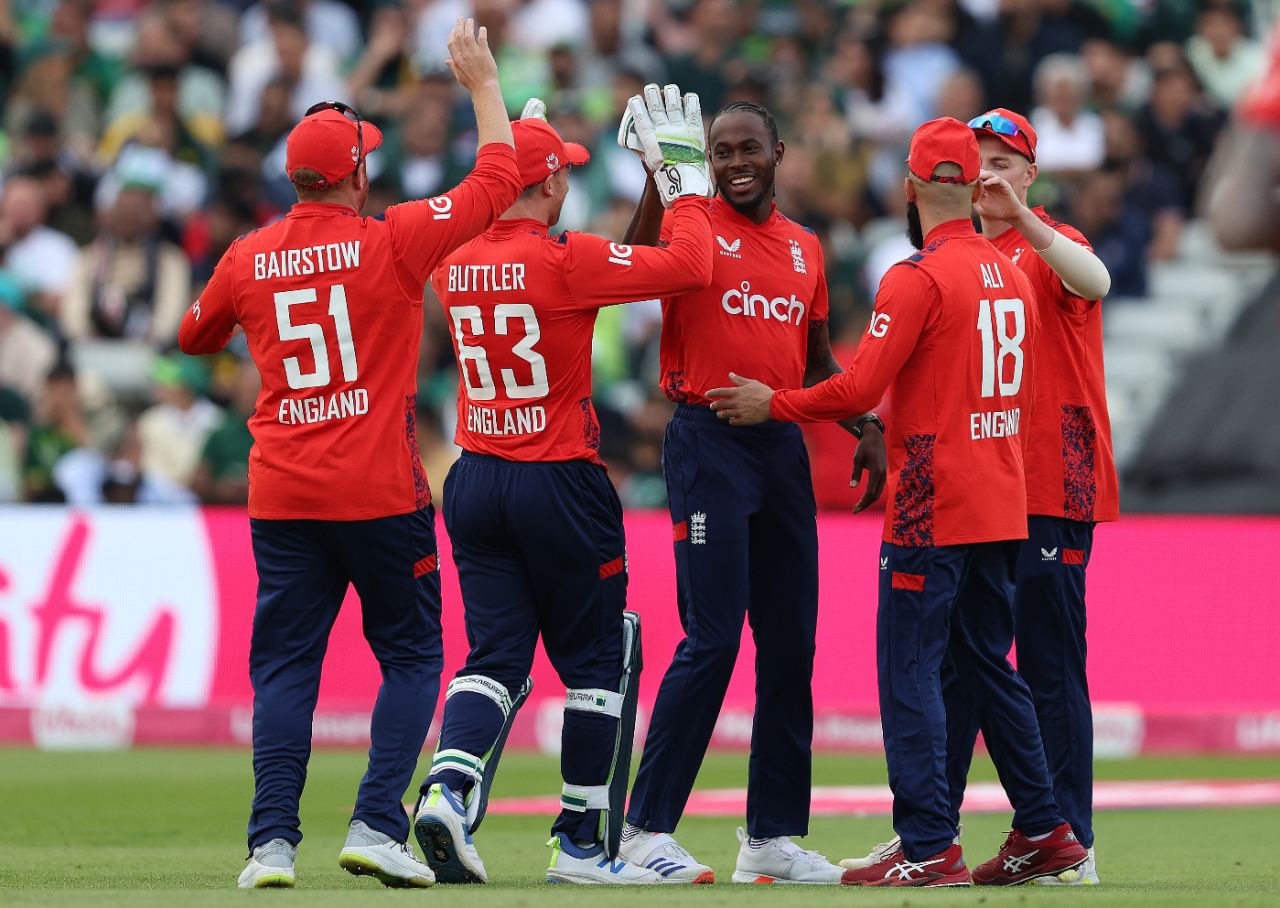 Jofra Archer takes the plaudits after claiming his comeback wicket, England vs Pakistan, 2nd T20I, Edgbaston, May 25, 2024
