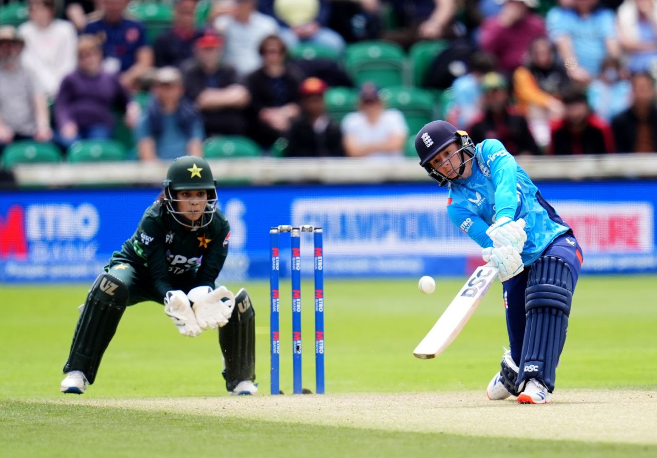 Danni Wyatt goes inside out for a six, England vs Pakistan, 3rd Women's ODI, Chelmsford, May 29, 2024