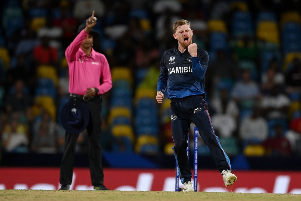 Bernard Scholtz trapped Zeeshan Maqsood lbw in his first over, Namibia vs Oman, T20 World Cup 2024, Group B, Bridgetown, June 2, 2024