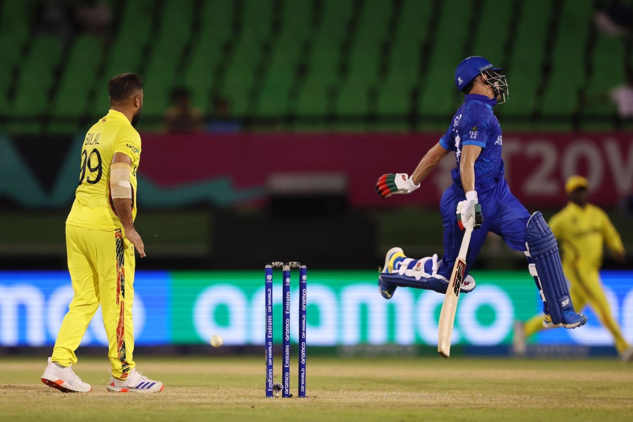 Rahmanullah Gurbaz got hit while completing a run, Afghanistan vs Uganda, T20 World Cup 2024, Providence, June 3, 2024