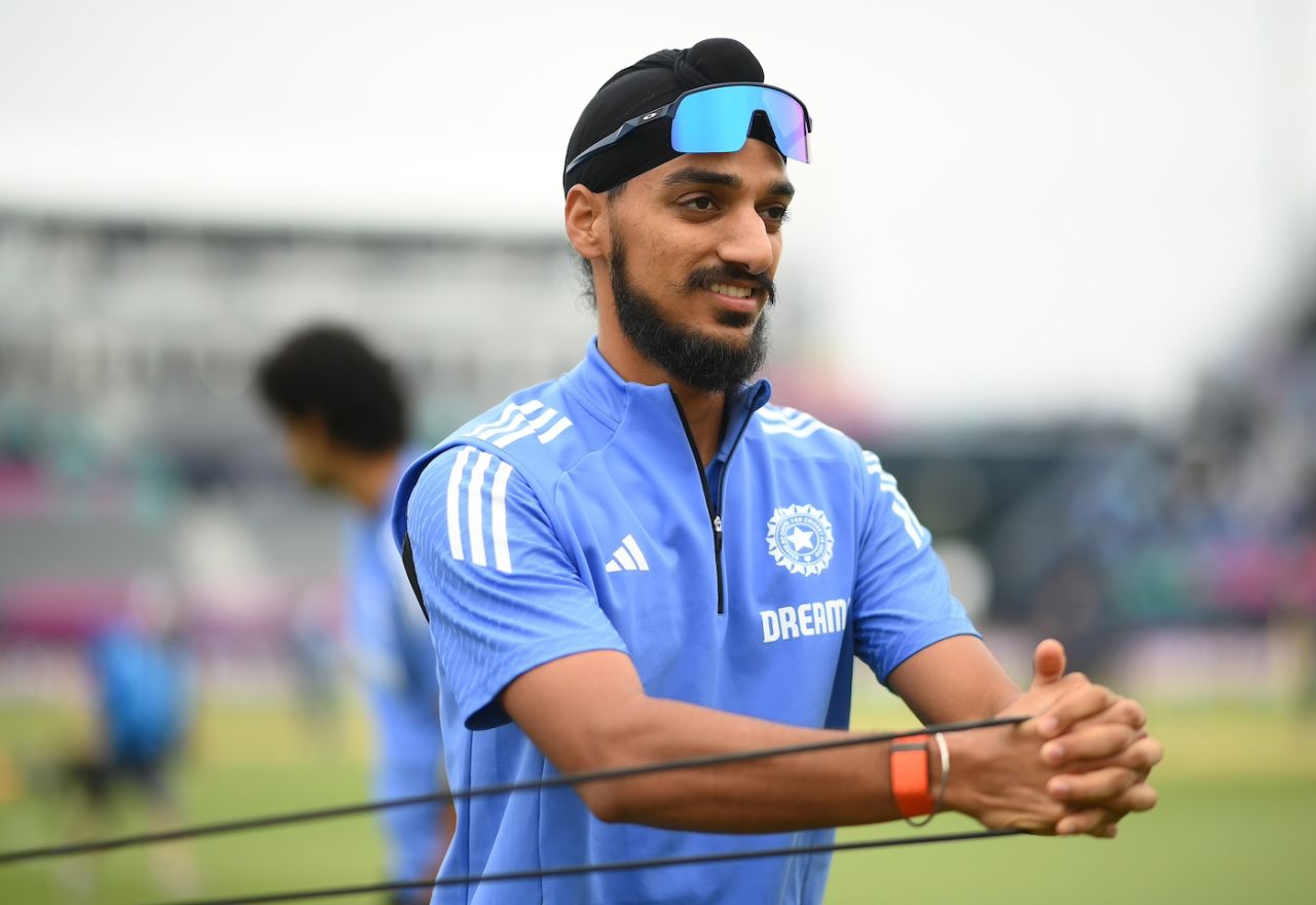 Arshdeep Singh warms up, India vs Ireland, T20 World Cup, New York, June 5, 2024