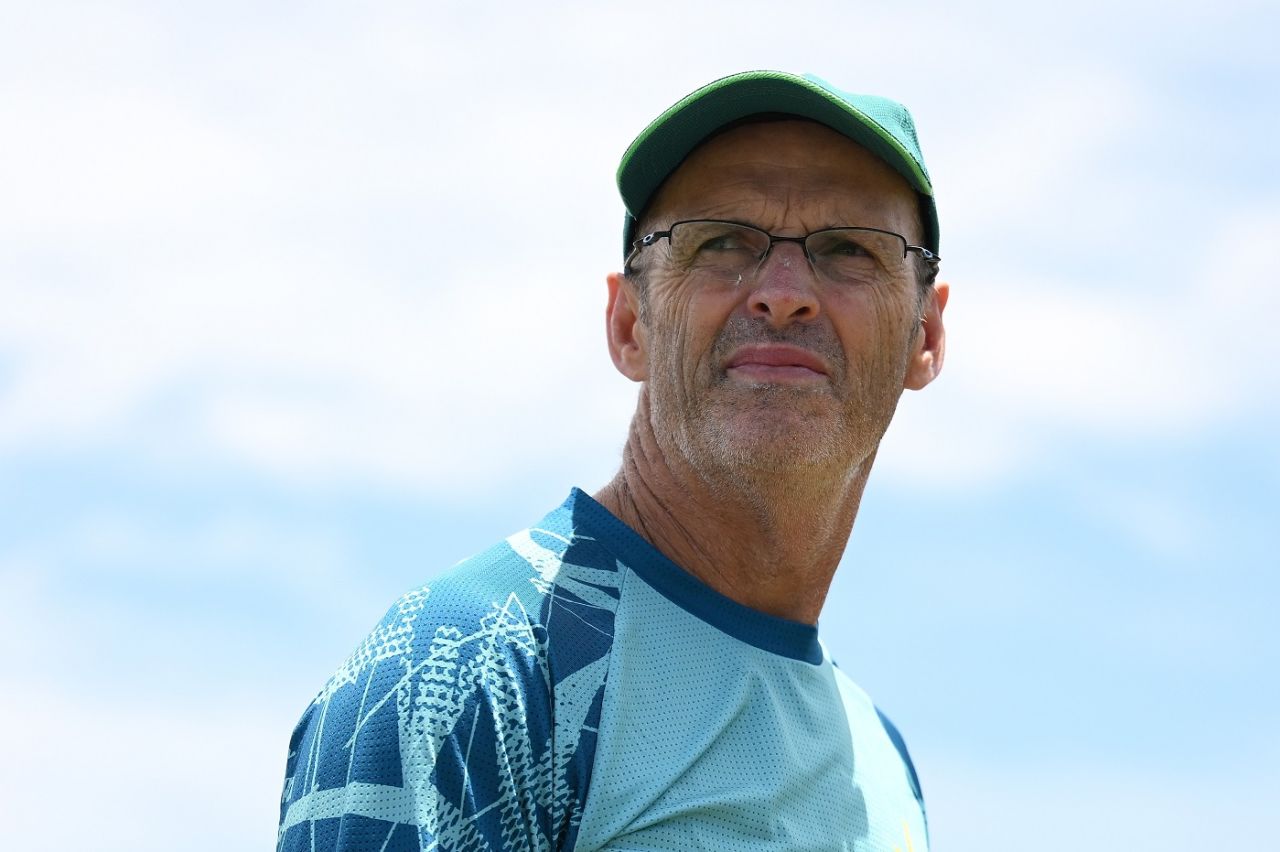 Gary Kirsten oversees Pakistan's training session, Dallas, June 5, 2024