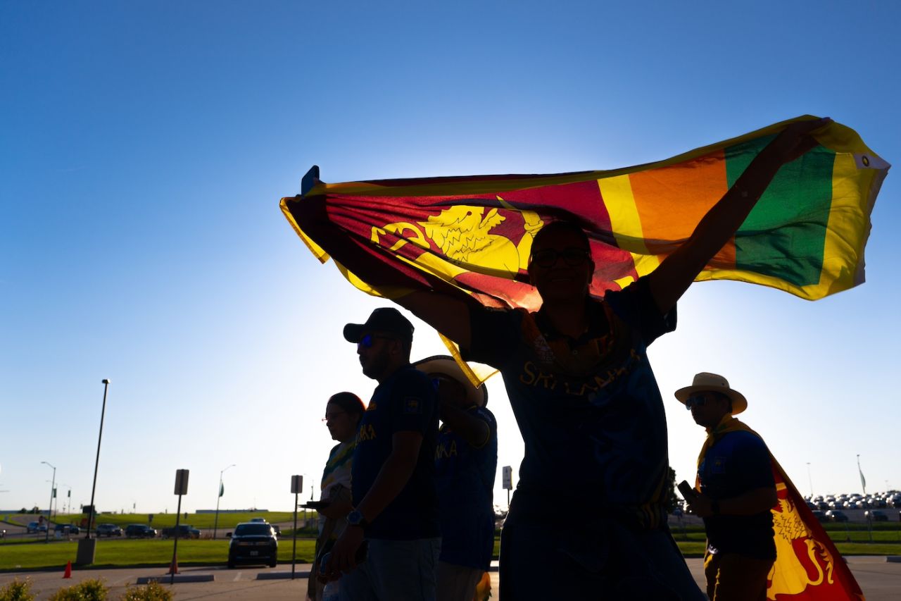 Sri Lankan fans arrive with their flags for the Bangladesh game, Bangladesh vs Sri Lanka, T20 World Cup, Dallas, June 7, 2024