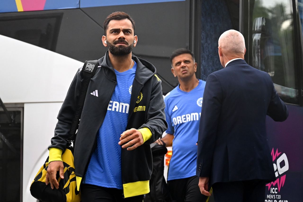 Virat Kohli and Rahul Dravid have an eye on the sky as they arrive, India vs Pakistan, T20 World Cup 2024, New York, June 9, 2024