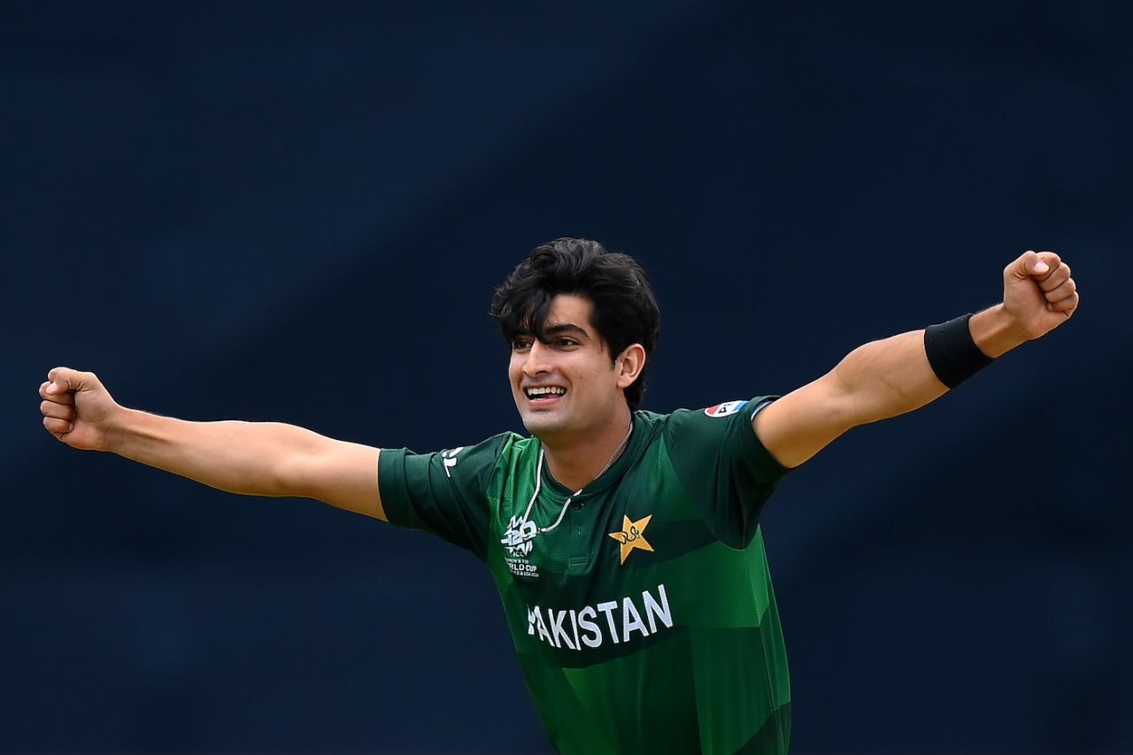 Naseem Shah starts his celebrations after getting rid of Virat Kohli, India vs Pakistan, T20 World Cup 2024, New York, June 9, 2024