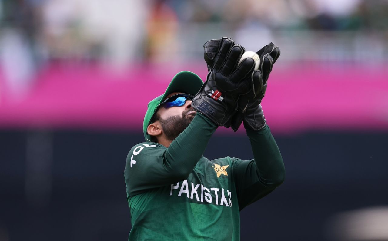Mohammad Rizwan gets under the ball to finish Saad bin Zafar's stay, Canada vs Pakistan, T20 World Cup 2024, New York, June 11, 2024