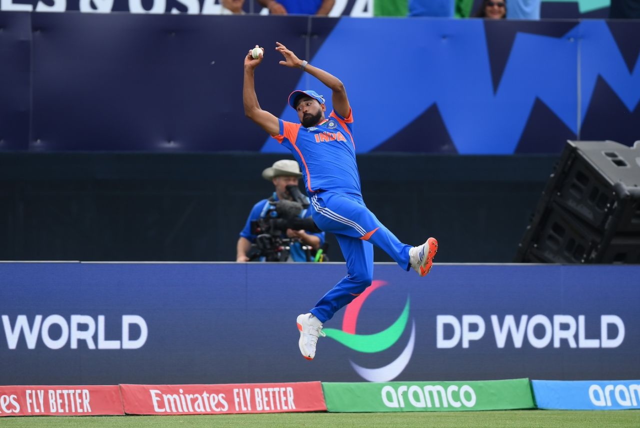 Mohammed Siraj held on to a superb catch in the deep to send back Nitish Kumar, USA vs India, T20 World Cup 2024, New York, June 12, 2024