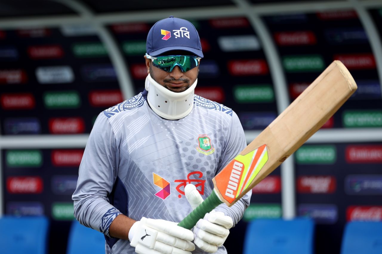 Shakib Al Hasan walks out to warm up with a neck brace on, Bangladesh vs Netherlands, T20 World Cup 2024, Kingstown, June 13, 2024