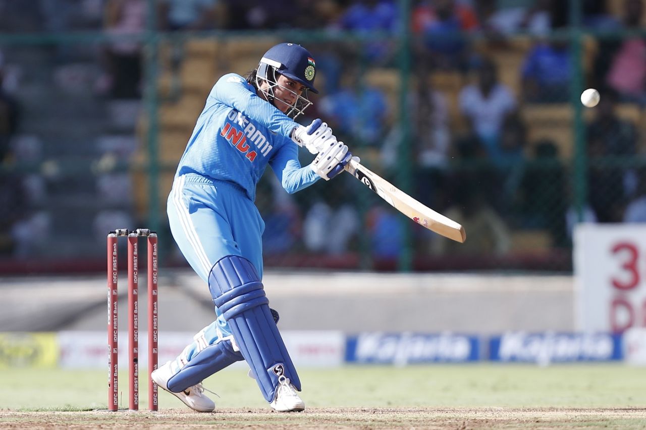 Smriti Mandhana ensured the run-scoring never ceased even when India lost wickets in a cluster, India vs South Africa, 1st women's ODI, Bengaluru, June 16, 2024