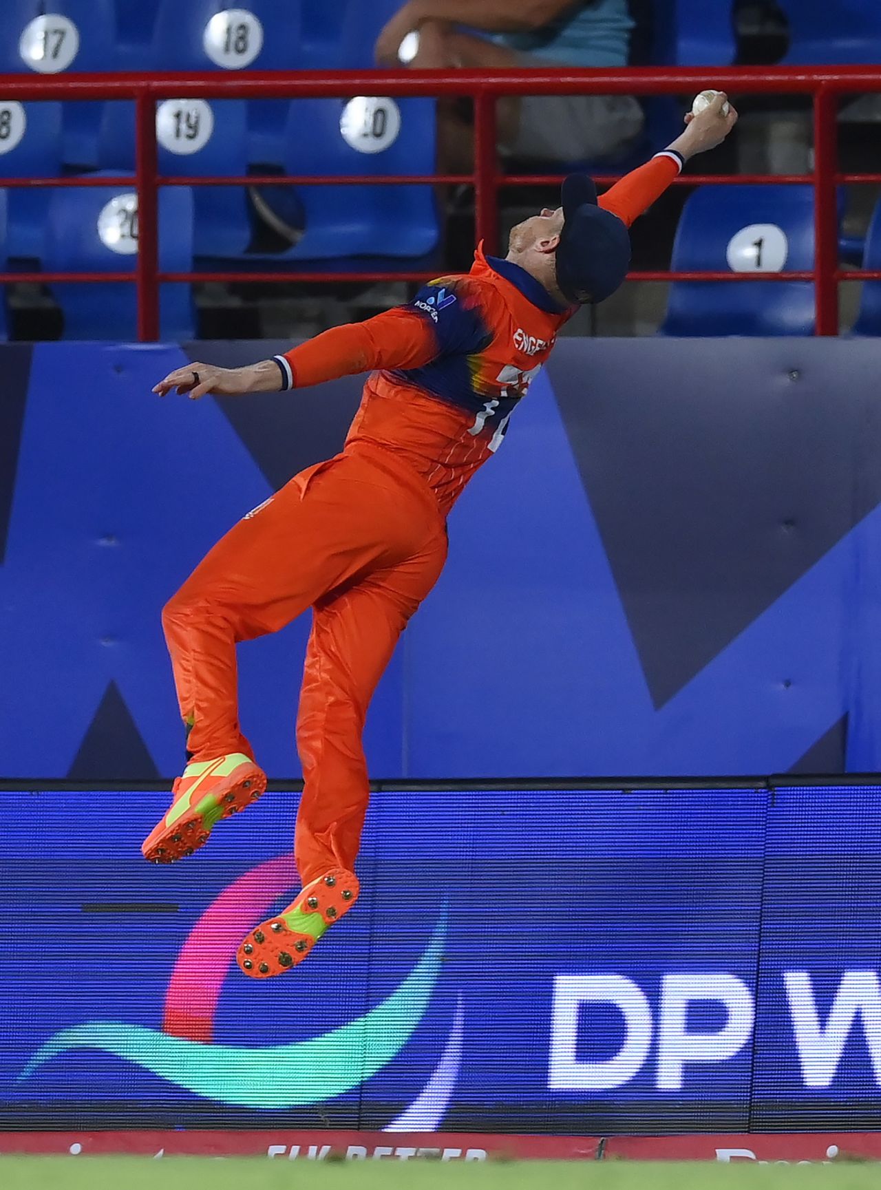 Sybrand Engelbrecht pulled off a stunning save at the boundary, Netherlands vs Sri Lanka, T20 World Cup 2024, Gros Islet, June 16, 2024