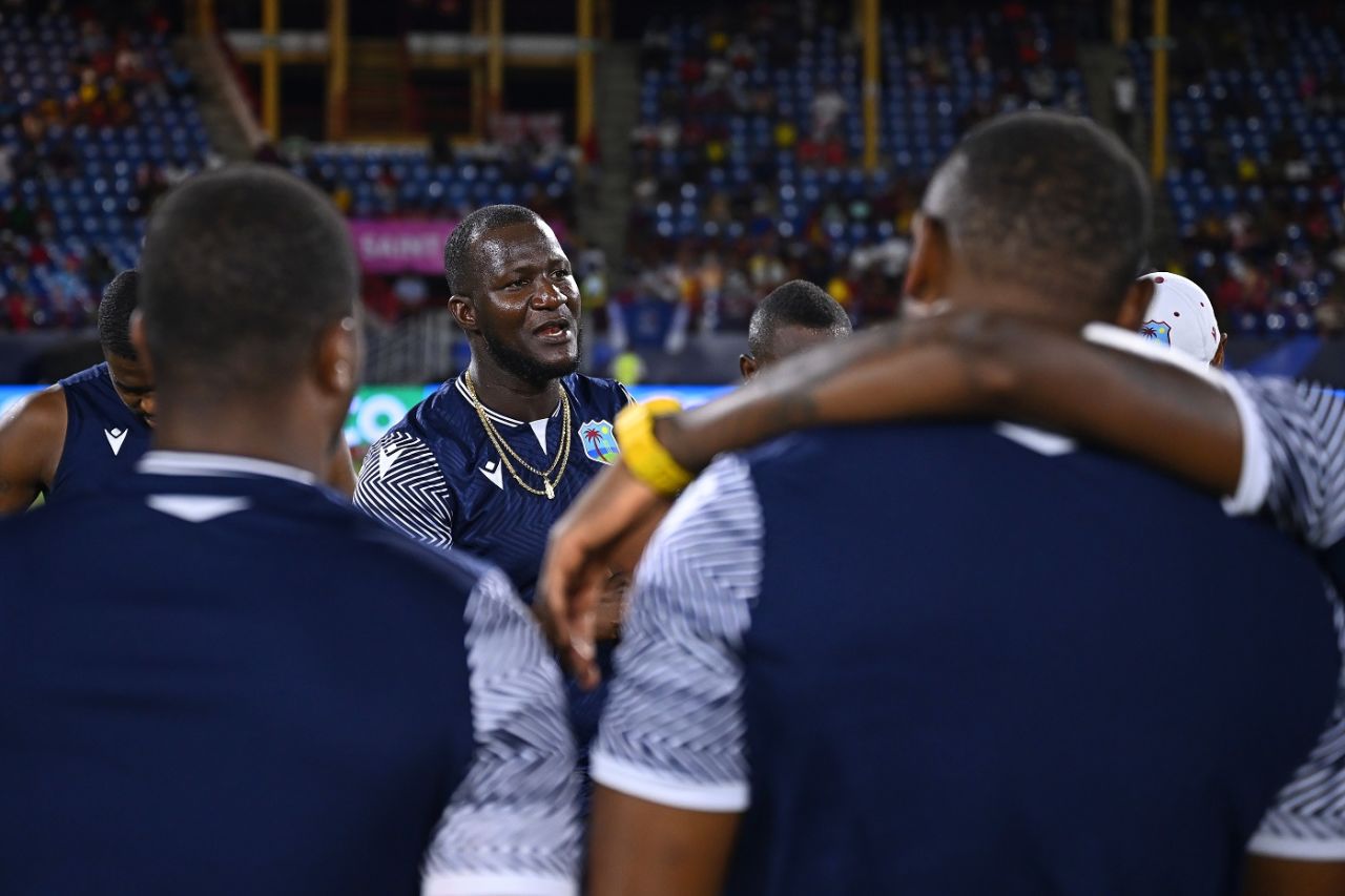 Daren Sammy leads the huddle chat, West Indies vs England, T20 World Cup 2024, Super Eight, Gros Islet, June 19, 2024