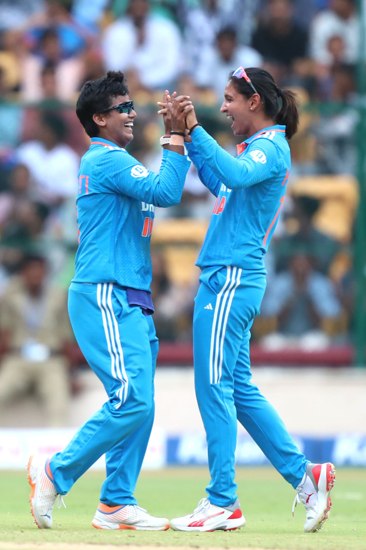Deepti Sharma took two in two in the 43rd over, India Women vs South Africa Women, 3rd ODI, Bengaluru, June 23, 2024