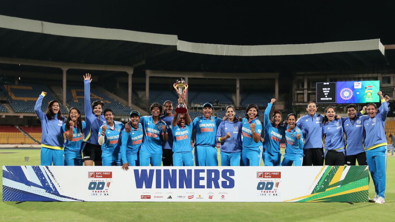 India celebrate after completing a 3-0 series win, India Women vs South Africa Women, 3rd ODI, Bengaluru, June 23, 2024