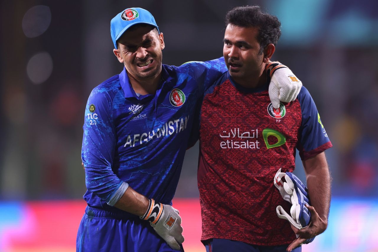 Rahmanullah Gurbaz leaves the field with injury, Afghanistan vs Bangladesh, Super Eight, Men's T20 World Cup 2024, Kingstown, June 24, 2024
