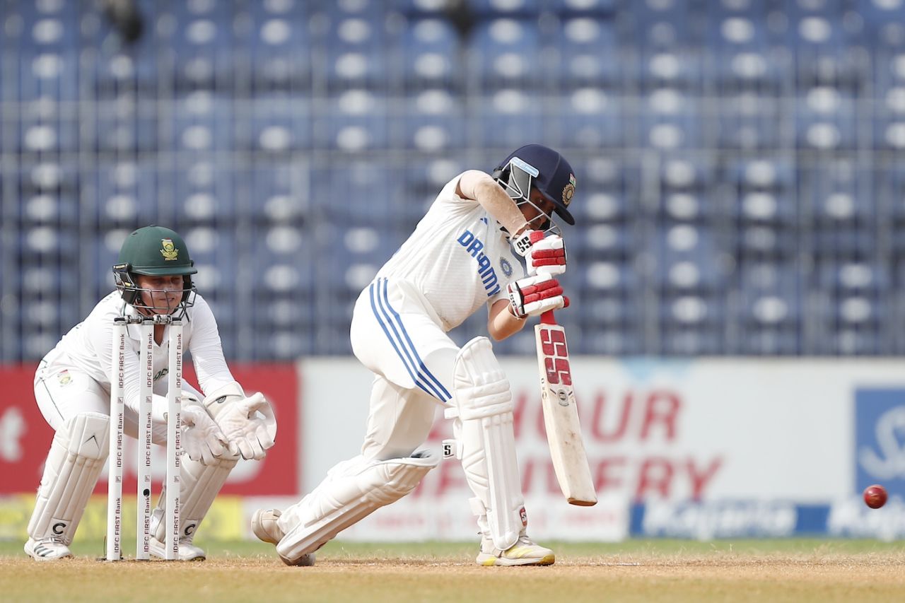 Shubha Satheesh came out to open in place of Smriti Mandhana, India vs South Africa, Only women's Test, 4th day, Chennai, July 1, 2024