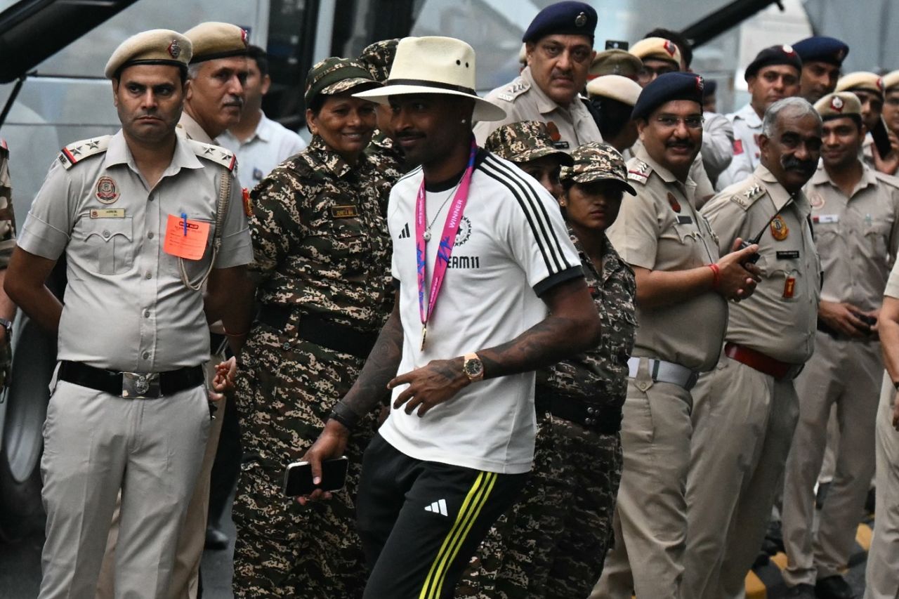 Hardik Pandya prepares to board the team bus at the Indira Gandhi International Airport, New Delhi, July 4, 2024