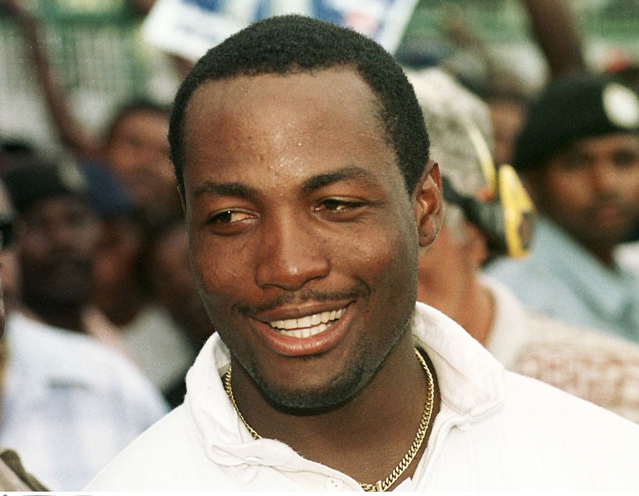 Courtney Walsh fields,Third Day, Fourth Test, West Indies v England, Georgetown, Guyana, 1 March 1998