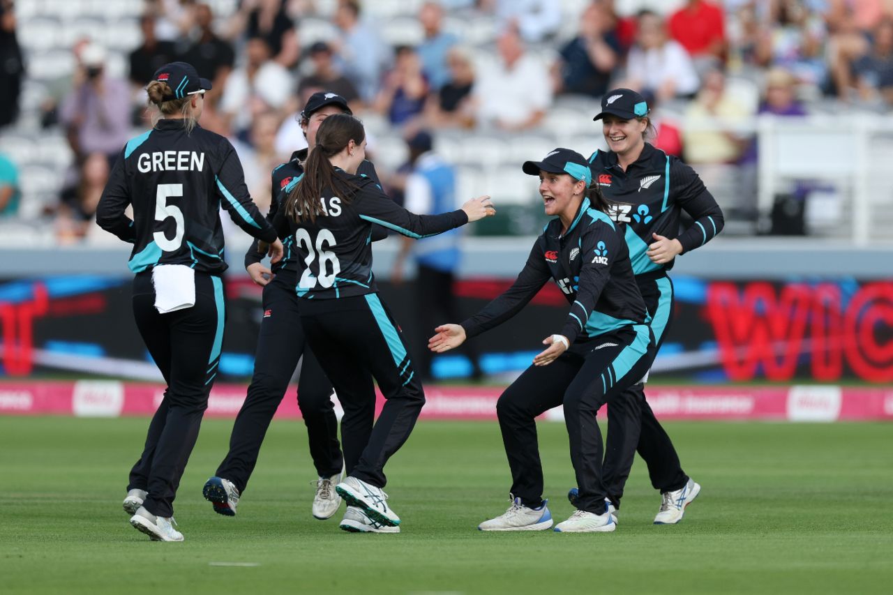 Danni Wyatt fell first ball to Fran Jonas in a dream start for New Zealand, England vs New Zealand, 5th Women's T20I, Lord's, July 17, 2024