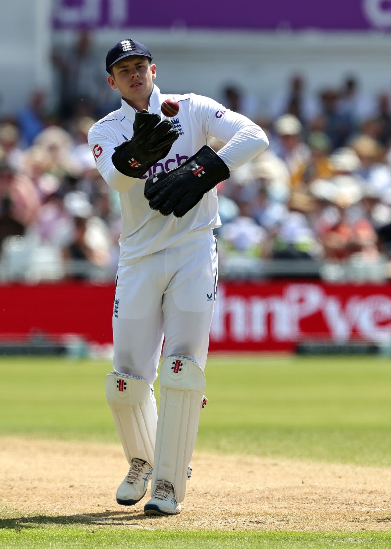 Jamie Smith tosses the ball back, England vs West Indies, 2nd Test, Nottingham, 2nd day, July 19, 2024