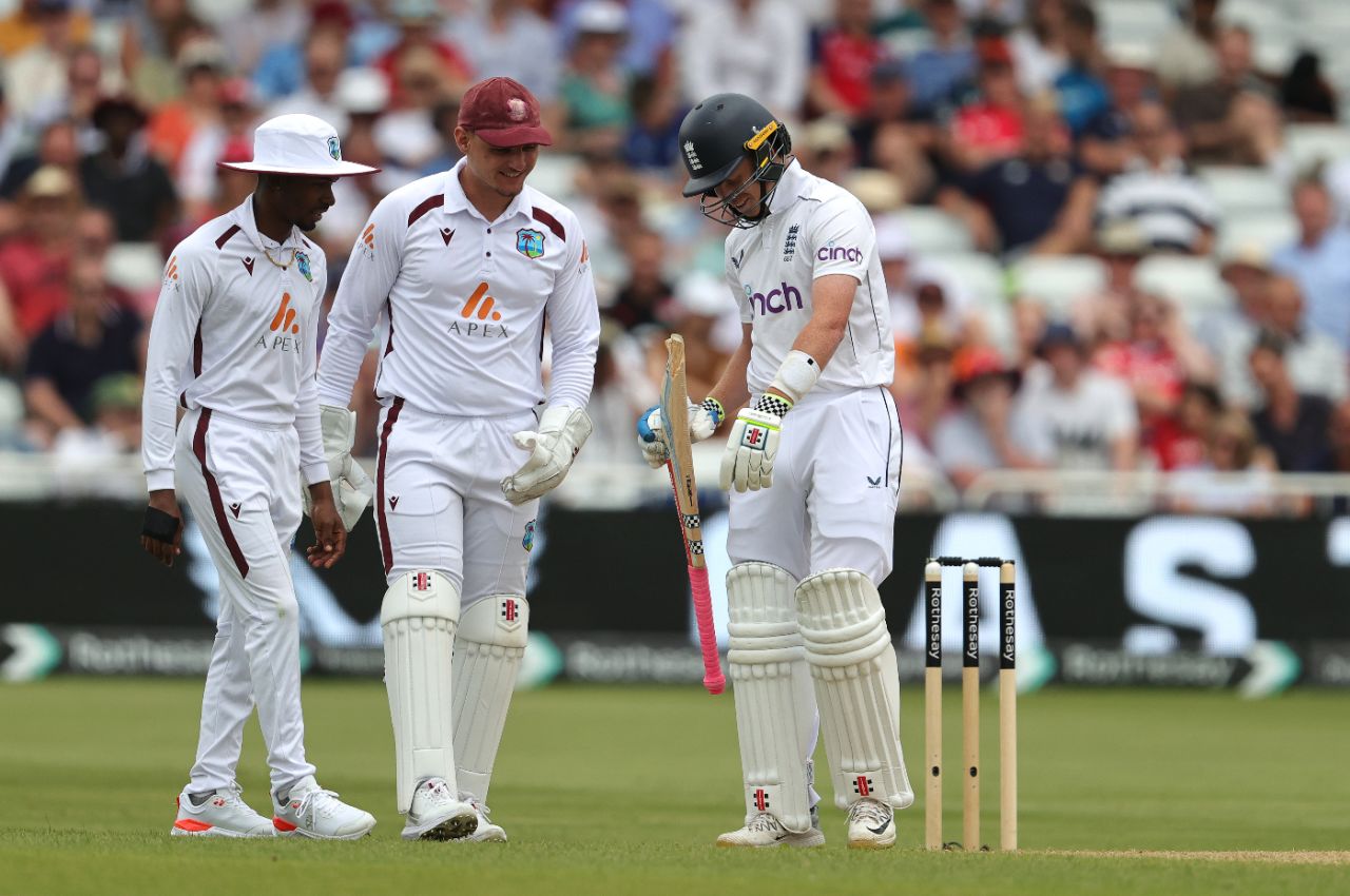 Joshua Da Silva inspects the damage after Ollie Pope broke the toe of his bat, England vs West Indies, 2nd Men's Test, Nottingham, 3rd day, July 20, 2024