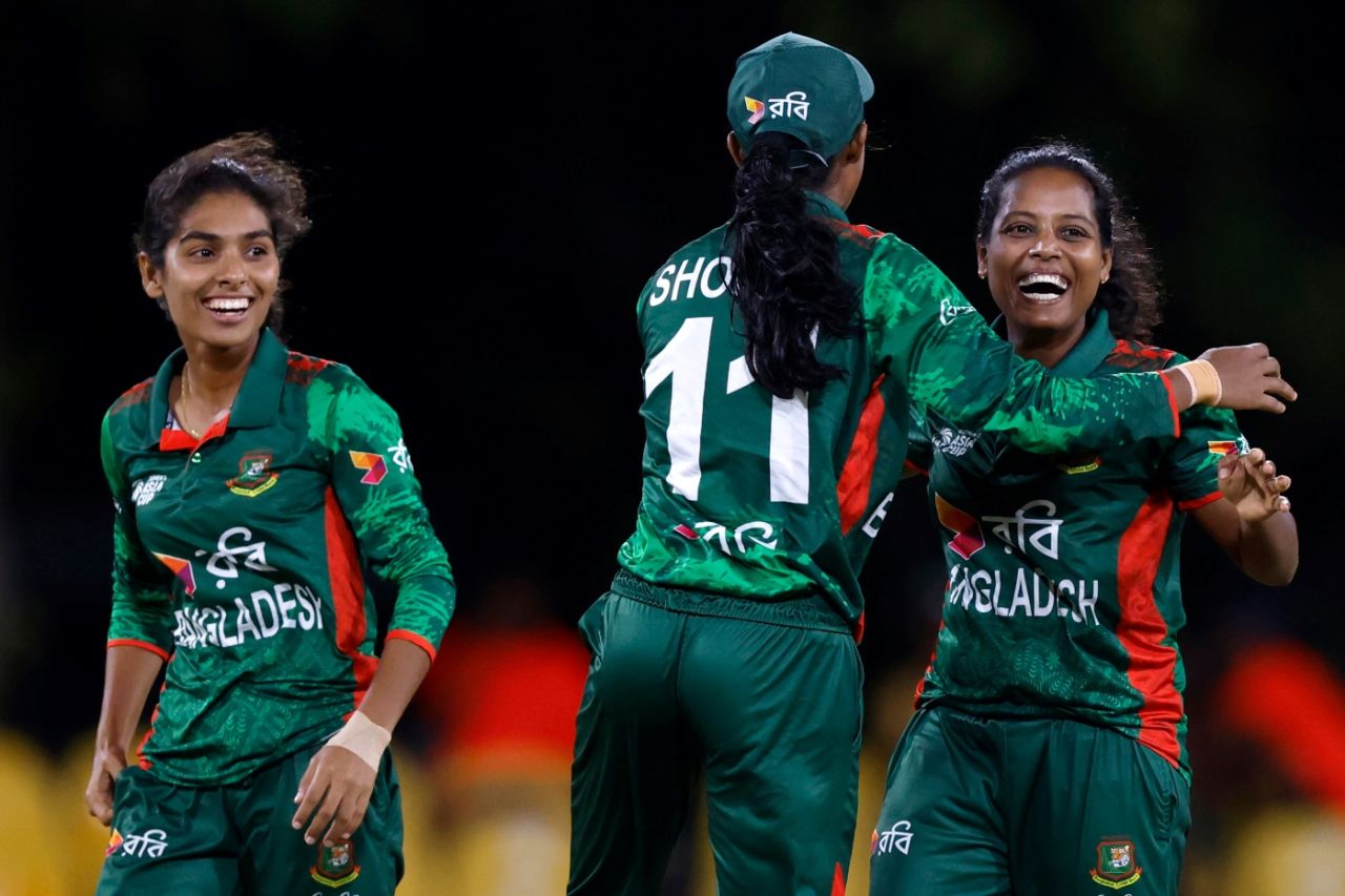 Rabeya Khan (L) and Ritu Moni (R) ran through Thailand's batting, Bangladesh vs Thailand, Women's Asia Cup, Group B, Dambulla, July 22, 2024