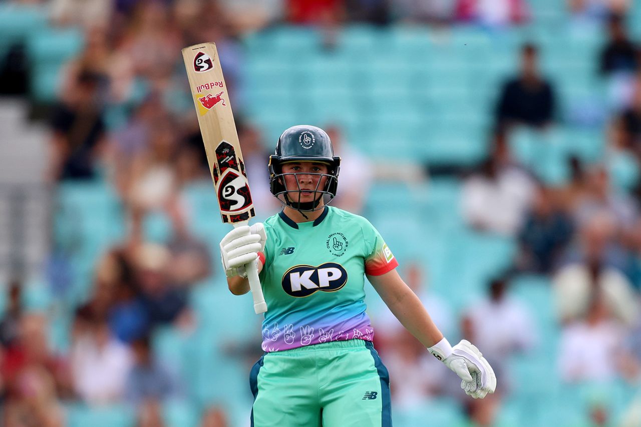 Alice Capsey acknowledges her half-century, Oval Invincibles vs Birmingham Phoenix, Women's Hundred, Kia Oval, July 23, 2024