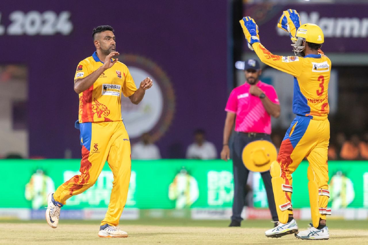 R Ashwin celebrates a wicket with B Indrajith, Dindigul Dragons vs Siechem Madurai Panthers, TNPL 2024, Dindigul, July 26, 2024