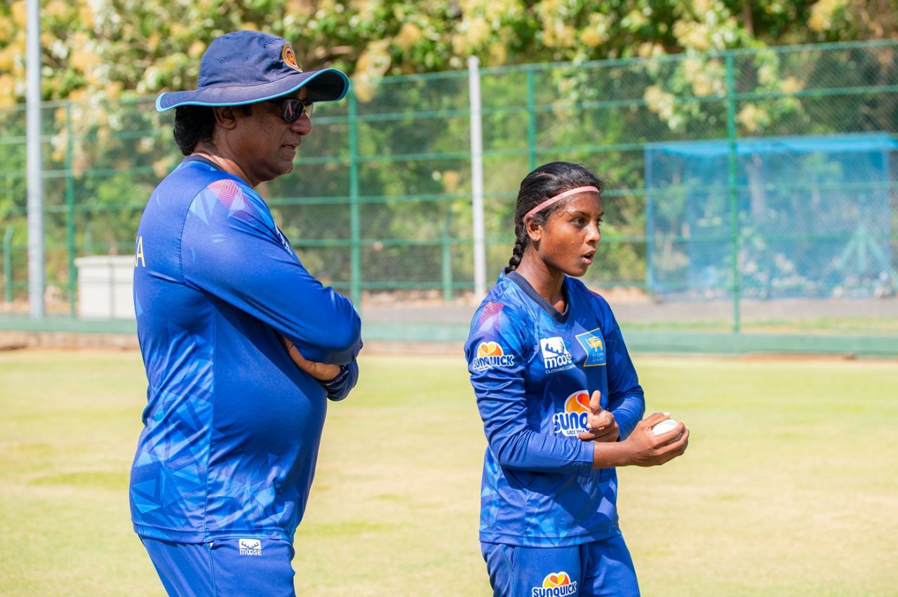 Sri Lanka head coach Rumesh Ratnayake keeps an eye as Sachini Nisansala runs in, Women's Asia Cup 2024, Dambulla, July 27, 2024