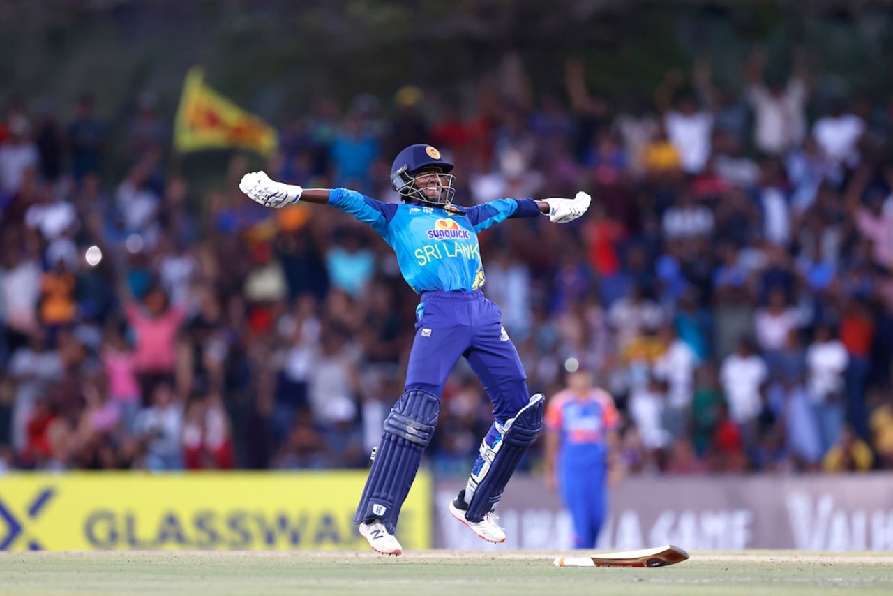 Kavisha Dilhari celebrates after scoring the winning runs, Sri Lanka vs India, Women's Asia Cup 2024 final, Dambulla, July 28, 2024