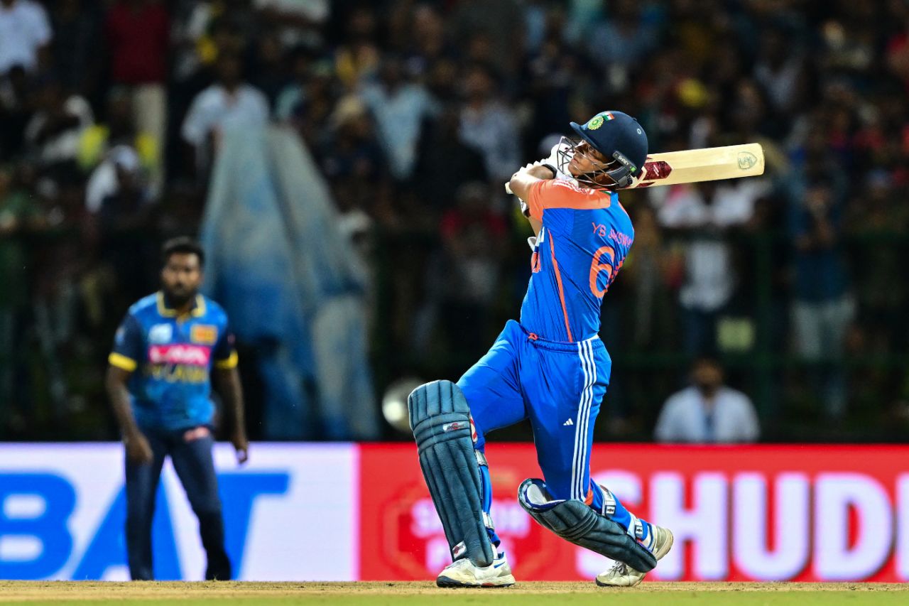 Yashasvi Jaiswal smacked three fours and two sixes in his 30 off 15, Sri Lanka vs India, 2nd T20I, Pallekele, July 28, 2024