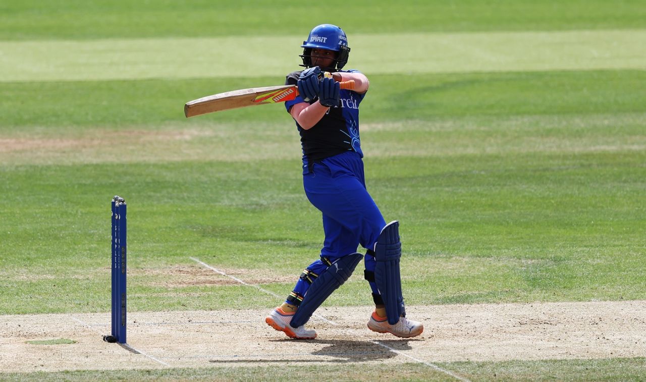 Deepti Sharma goes on the attack, London Spirit vs Oval Invincibles, the Hundred (women's), Lord's, August 4, 2024