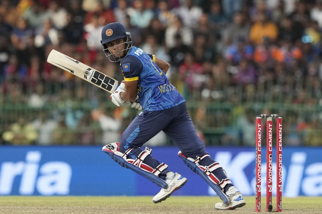 Dunith Wellalage sets off for a run, Sri Lanka vs India, 2nd ODI, Colombo, August 4, 2024