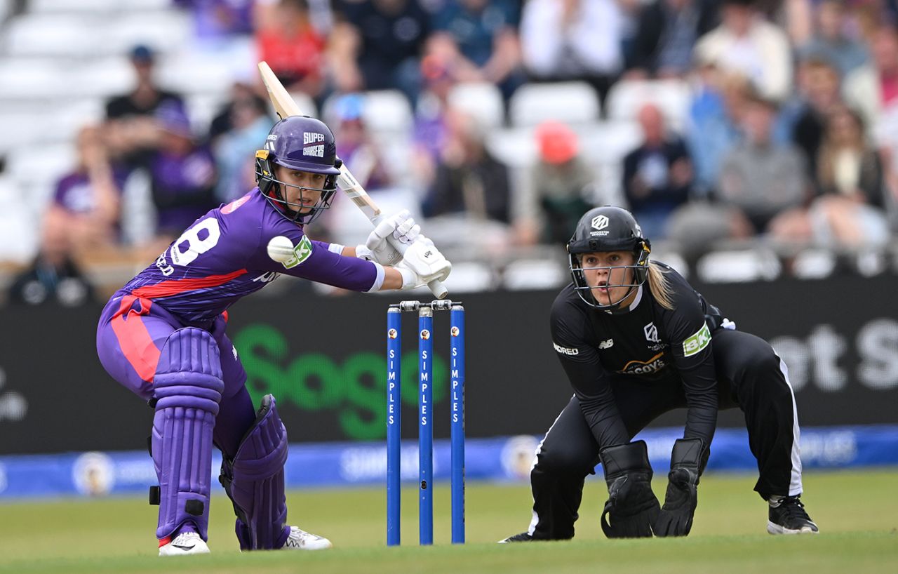 Phoebe Litchfield prepares to launch one, Northern Superchargers vs Manchester Originals, The Hundred (Women's), Headingley, August 4, 2024