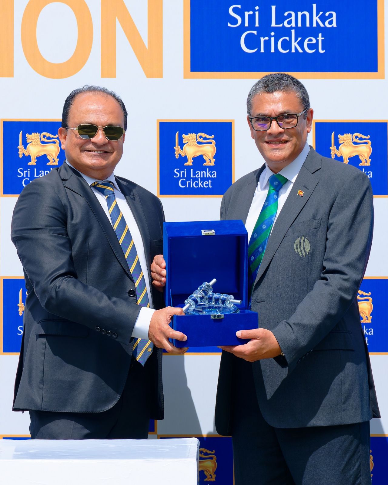 Ranjan Madugalle was felicitated for being the first referee to officiate in 400 ODIs, Sri Lanka vs India, 3rd ODI, Colombo, August 7, 2024