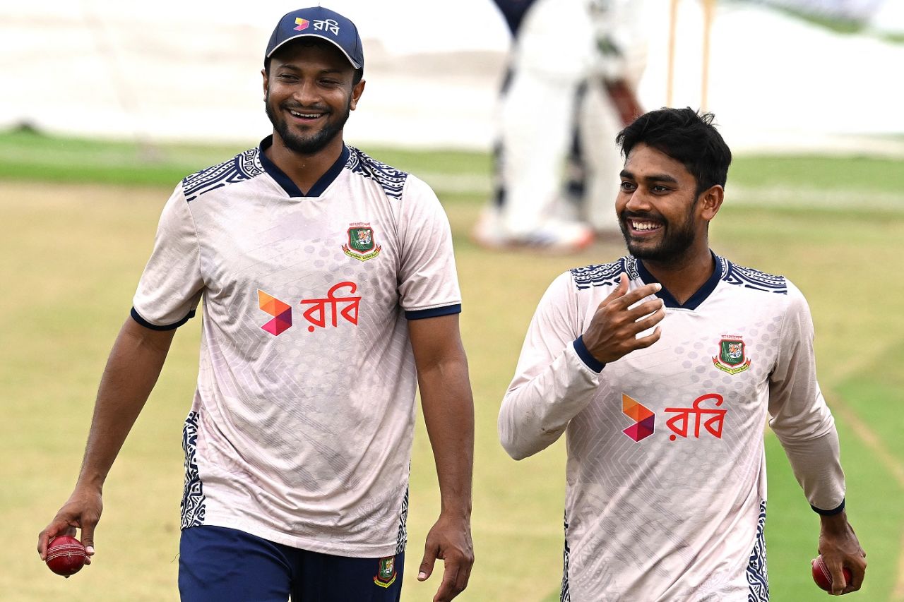 Shakib Al Hasan and Mehidy Hasan Miraz exchange smiles at training, Rawalpindi, August 28, 2024