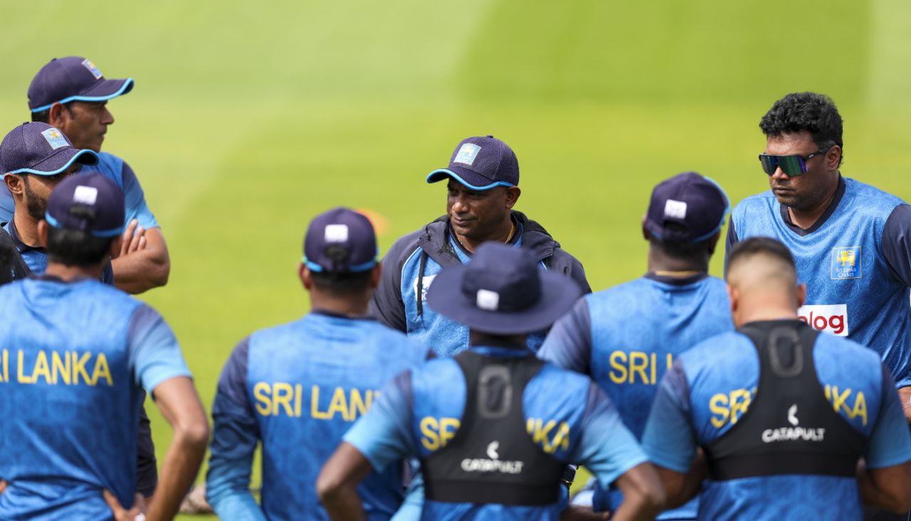 Sanath Jayasuriya talks to his Sri Lanka team before the second Test, England vs Sri Lanka, 2nd Test, Lord's, preview day, August 28, 2024
