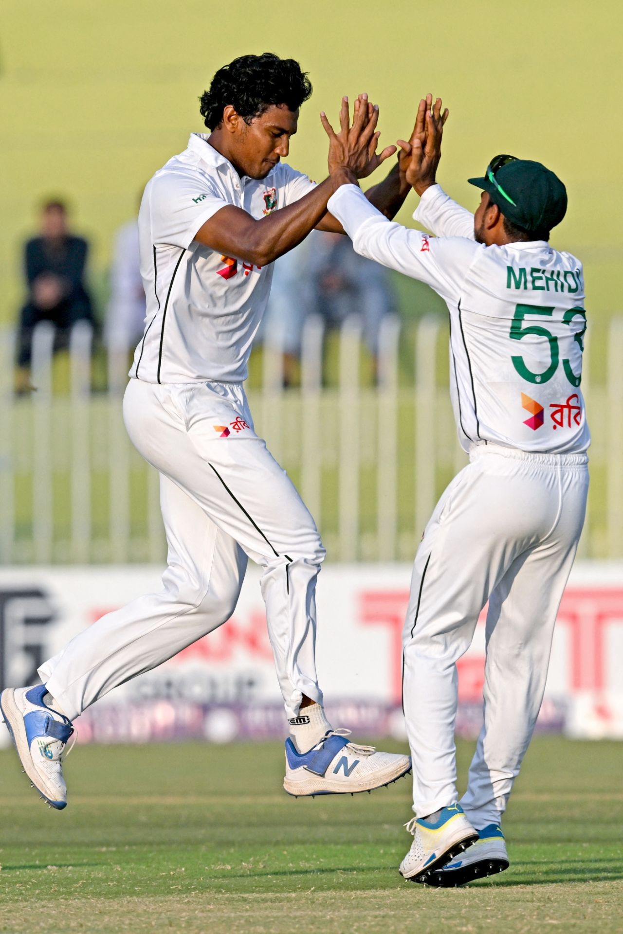 Hasan Mahmud gave Bangladesh two early breakthroughs, Pakistan vs Bangladesh, 2nd Test, Rawalpindi, 3rd day, September 1, 2024