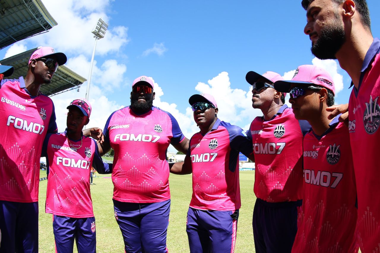 Rovman Powell addresses Jason Holder, Alick Athanaze, Maheesh Theekshana, and Naveen-ul-Haq in a huddle, Antigua and Barbuda Falcons vs Barbados Royals, CPL 2024, North Sound, September 01, 2024