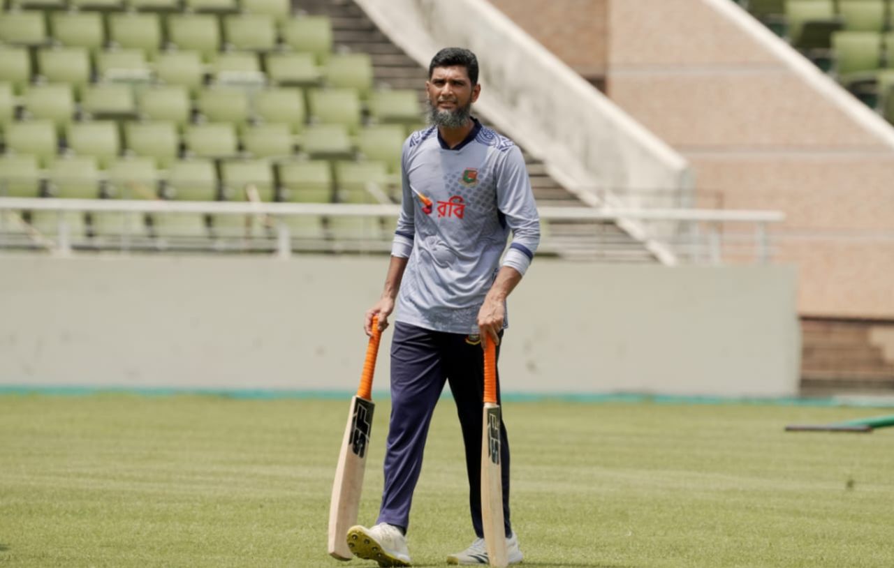 Mahmudullah at a Bangladesh training session at the Shere Bangla National Cricket Stadium, ahead of the India tour, Dhaka, September 4, 2024