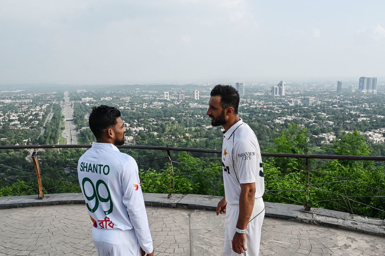 Najmul Hossain Shanto and Shan Masood strike a pose with the series trophy at the hilltop garden of Daman-e-Koh, Pakistan vs Bangladesh, 1st Test, Rawalpindi, August 20, 2024