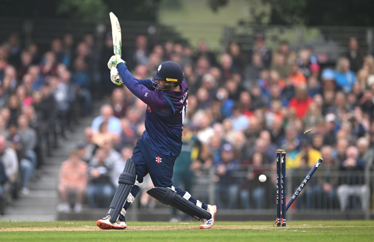 Ollie Hairs fell early, bowled by Aaron Hardie, Scotland vs Australia, 3rd T20I, Edinburgh, September 7, 2024