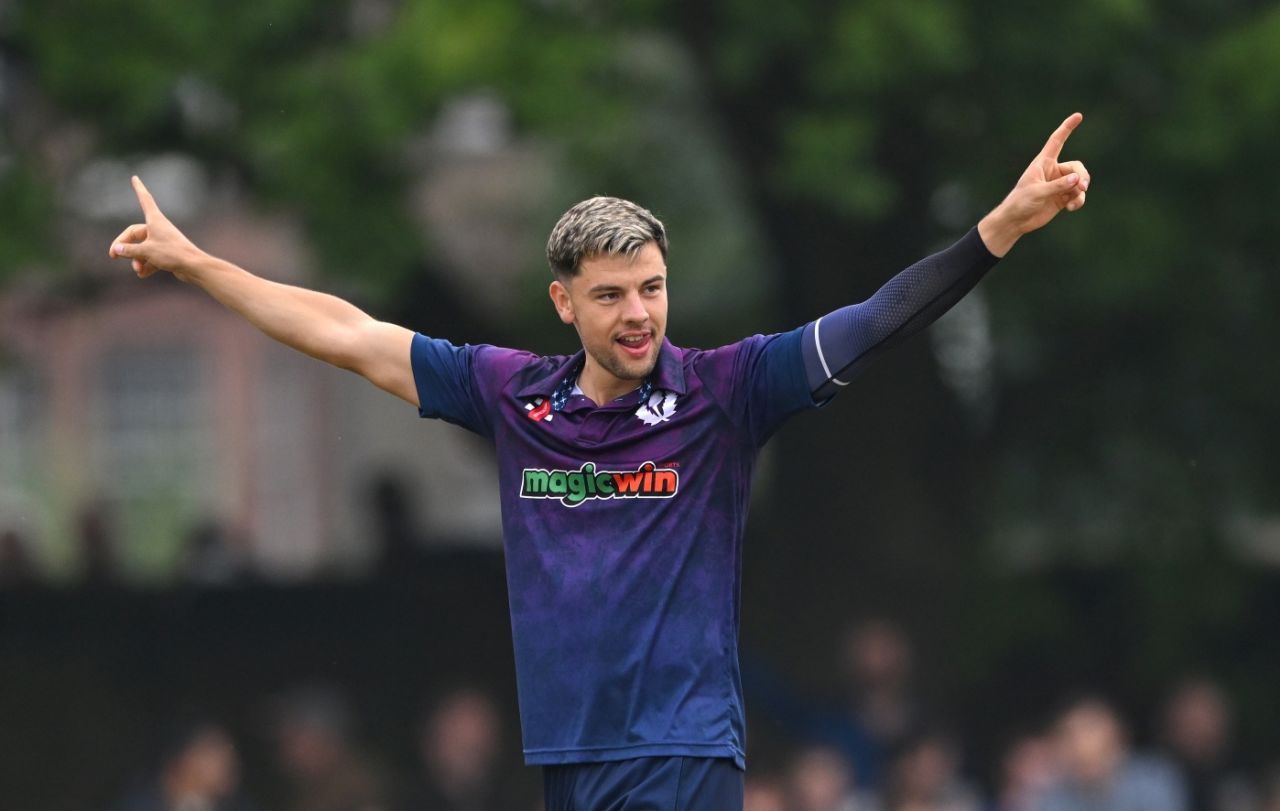 Brad Currie dismissed both openers for the second straight match, Scotland vs Australia, 3rd T20I, Edinburgh, September 7, 2024