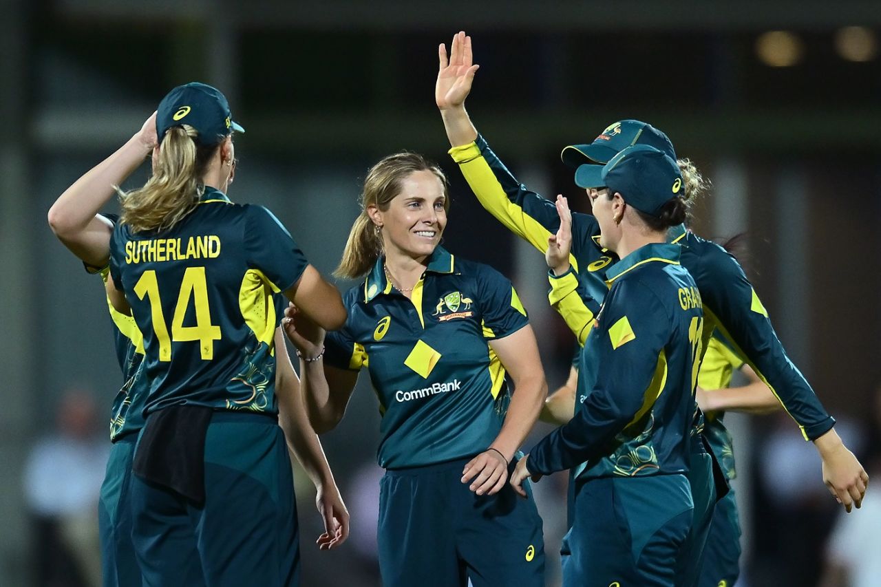 Sophie Molineux struck with her first ball, Australia vs New Zealand, 1st women's T20I, Mackay, September 19, 2024