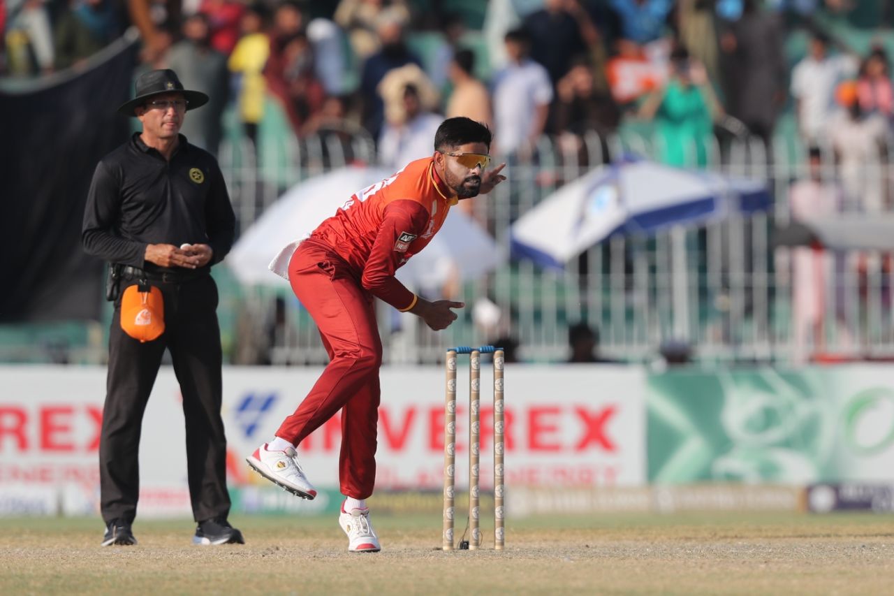Babar Azam bowls, Panthers vs Stallions, Faisalabad, Champions One-Day Cup, September 21, 2024