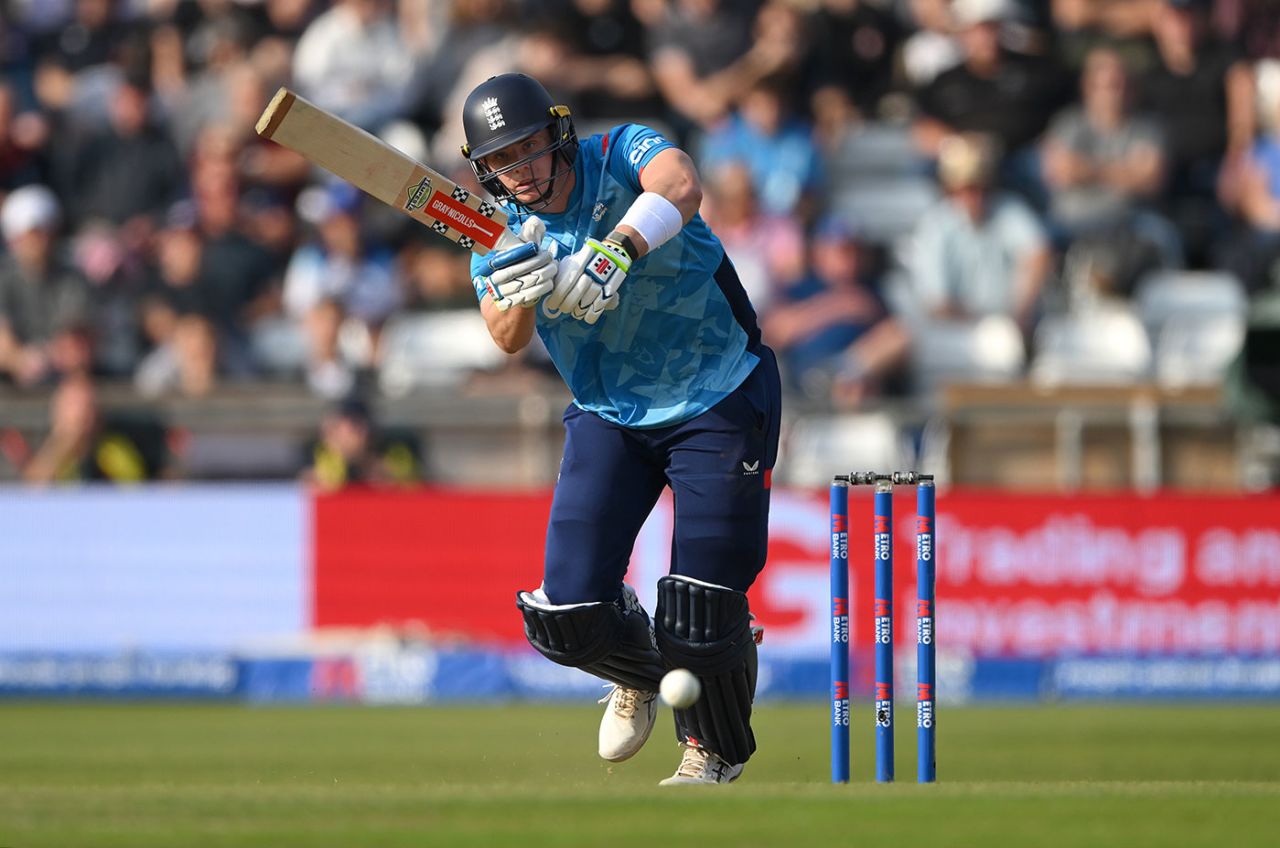 Jamie Smith had the task of rebuilding the innings, England vs Australia, 2nd ODI, Headingley, September 21, 2024